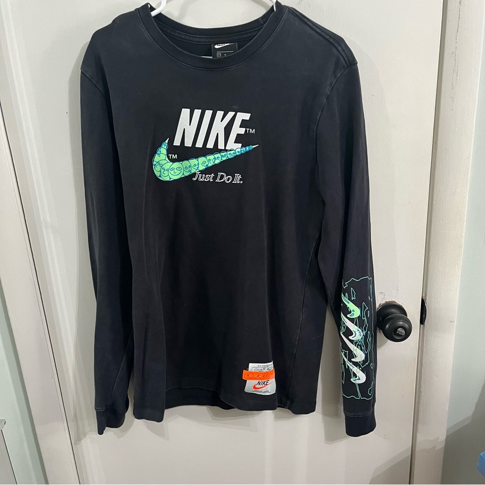 Nike Drip Wash Long Sleeve Graphic T-shirt Size Medium Great Condition